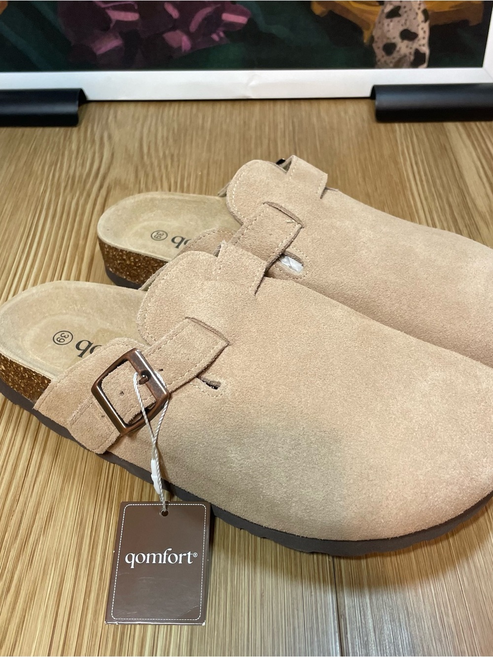NWT Qomfort Taupe Suede Cork Footbed Clog Mules Size 39 / US 8-8.5